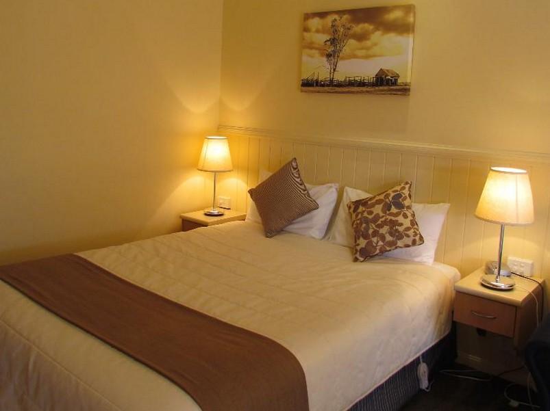 Dalby Mid Town Motor Inn Extérieur photo